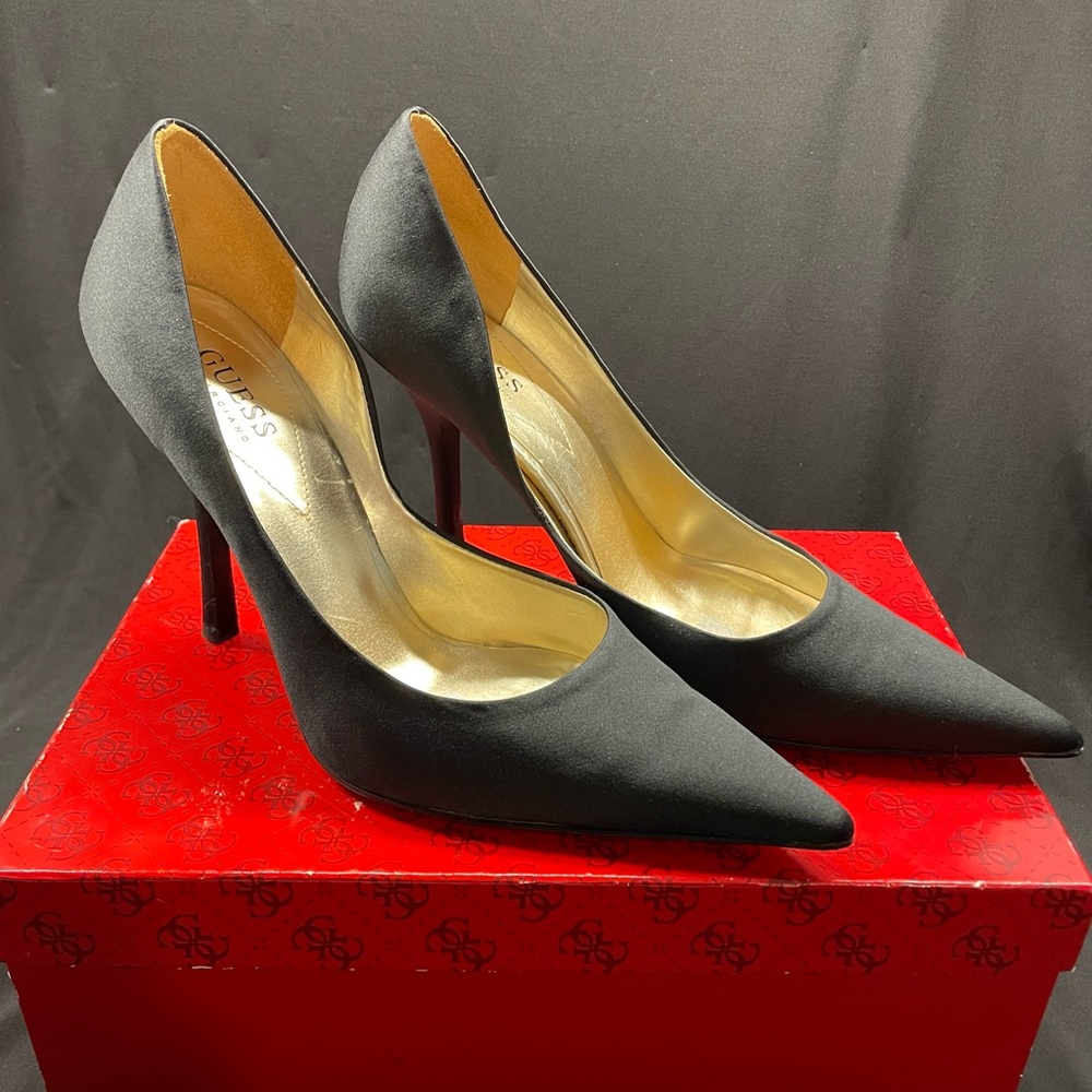 Guess Black Satin Pointy Toe Pumps, Size 9.5